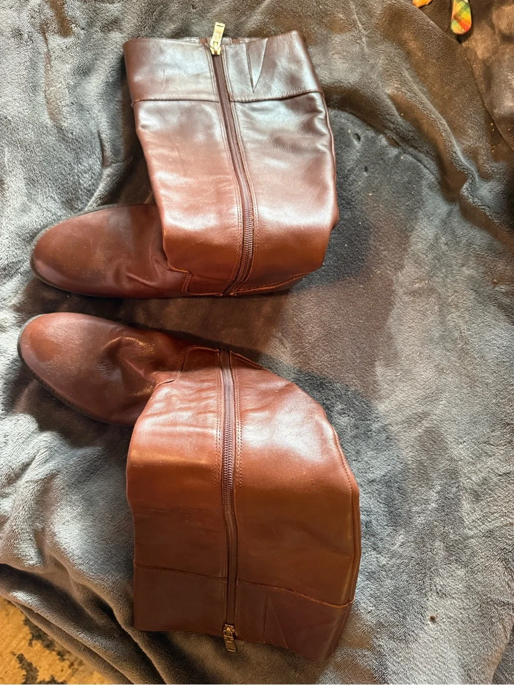 Tommy Hilfiger Cognac Leather Boot with Gold Logo - Zip up
